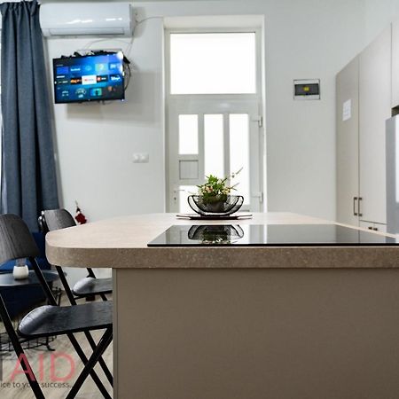 B17 Apartment - Hostaid Budapest Exterior foto