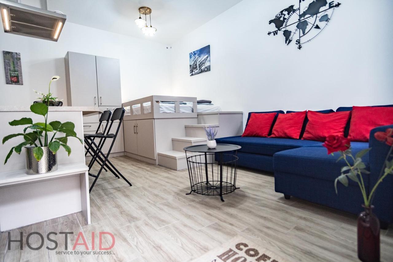 B17 Apartment - Hostaid Budapest Exterior foto